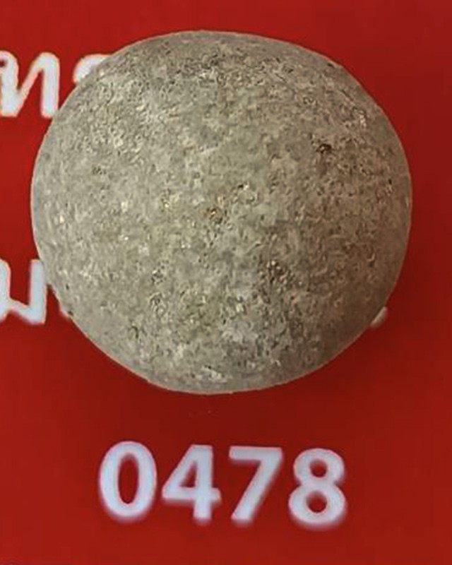 10.ลูกอมมหาปราบ ผงพรายกุมาร หลวงปู่ทิม วัดละหารไร่ พ.ศ. 2557 + ใบแนบ