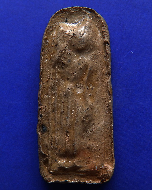 คัดสวย !! พระพิมพ์ประจำวันอังคาร หลวงปู่ทิม วัดละหารไร่ ประธานปรกปลุกเสก ออกวัดไผ่ล้อม จ.ระยอง เนื้อดินมีเคลือบ