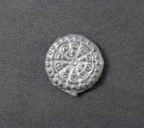 งบน้ำอ้อยเนื้อชินตะกั่วพรายเงิน ขนาด 2 ซม. สวยครับ