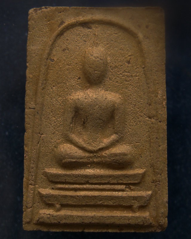 1.พระสมเด็จพิมพ์ขาโต๊ะ เนื้อผงจินดามณีหลังเรียบมีเคลือบ หลวงปู่ทิม วัดละหารไร่ ประธานปรกปลุกเสก ออกวัดไผ่ล้อม จ.ระยอง