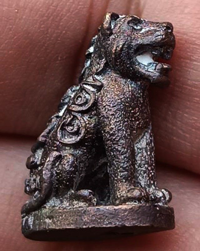 8.เสือมหาอำนาจ พยัคฆ์คำราม หลวงพ่อเกตุ วัดเกาะหลัก รุ่นแรก ปี 2531 เนื้อทองผสม ตอกโค้ด