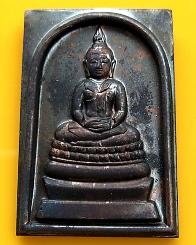 5.สมเด็จพระพุทธนวมหาราชายุจฉับปริวัตนมงคล ในหลวงครบ 6 รอบ จัดสร้างโดยสำนักนายกรัฐมนตรี พ.ศ. 2542 กล่องเดิม ตอกโค้ด