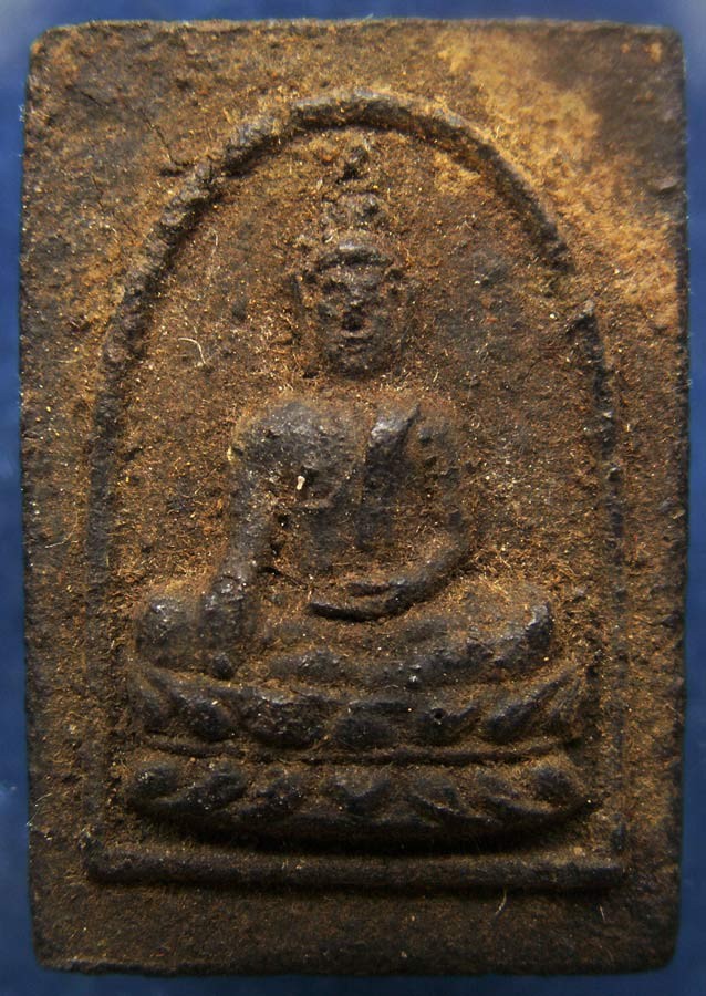 หลวงปู่เฮี้ยง วัดป่า จ.ชลบุรี พระสมเด็จสุคโต เนื้อผงคลุกรัก พ.ศ. 2498 ผสมผงหลวงพ่อแก้ว หน้าตาสวยชัด