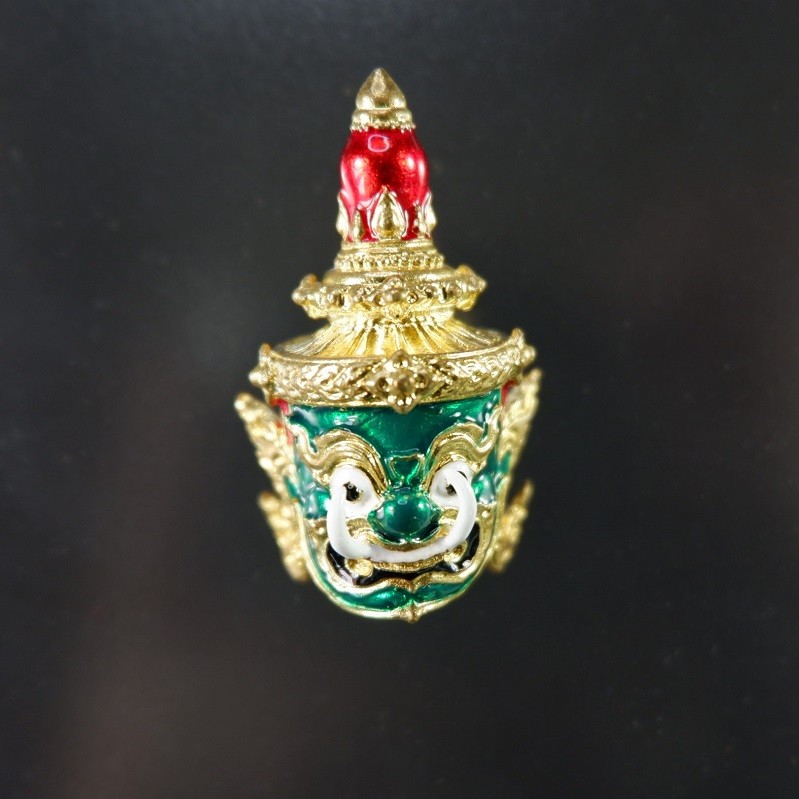 (120-) เศียรพ่อท้าวเวสสุวรรณบันดาลทรัพย์ หลวงพ่อพัฒน์ วัดห้วยด้วน จ.นครสวรรค์ เนื้อทองทิพย์ลงยา สวยครับ