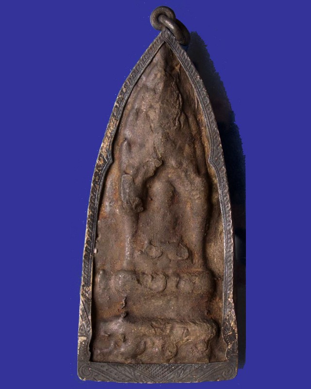 หายากมาก !! พระซุ้มปรางค์ เนื้อชินเงิน กรุวัดพระศรีรัตนมหาธาตุ จ.ลพบุรี สร้างสมัยพุทธศตวรรษที่ 16-19 สูง 4 นิ้ว เลี่ยมจับขอบเงินเก่า พร้อมใบเซอร์สมาคม