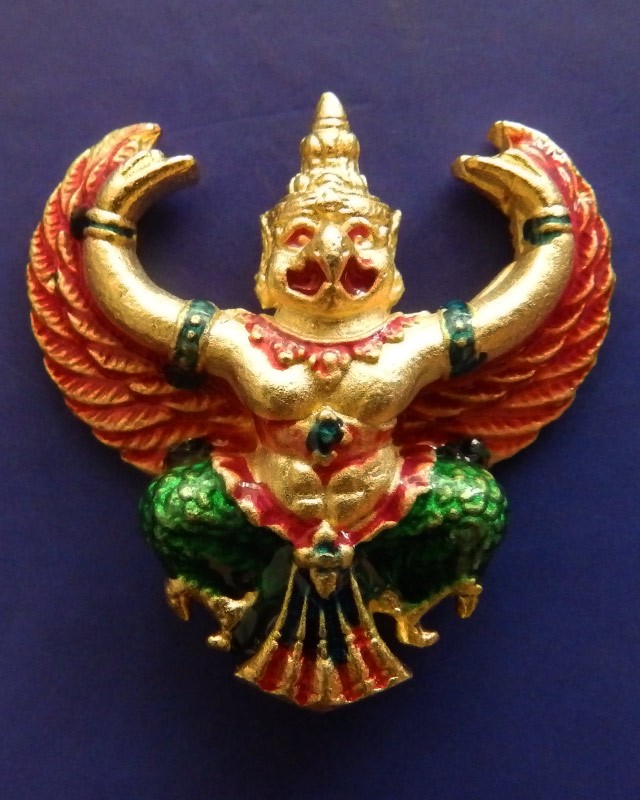 ครุฑ พิธียกครุฑพ่าห์ ศาลจ.เบตง กรรมการ เลข 500 เนื้อทองเหลืองกะไหล่ทองลงยา พ.ศ. 2555 พร้อมกล่องเดิม