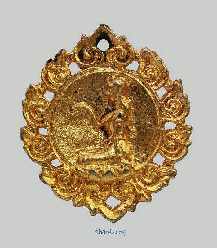 ʕ•́ᴥ•̀ʔっ. . เหรียญหล่อพิมพ์นางกวัก หลวงปู่แหวน สุจิณฺโณ วัดดอยแม่ปั๋ง อ.พร้าว จ.เชียงใหม่