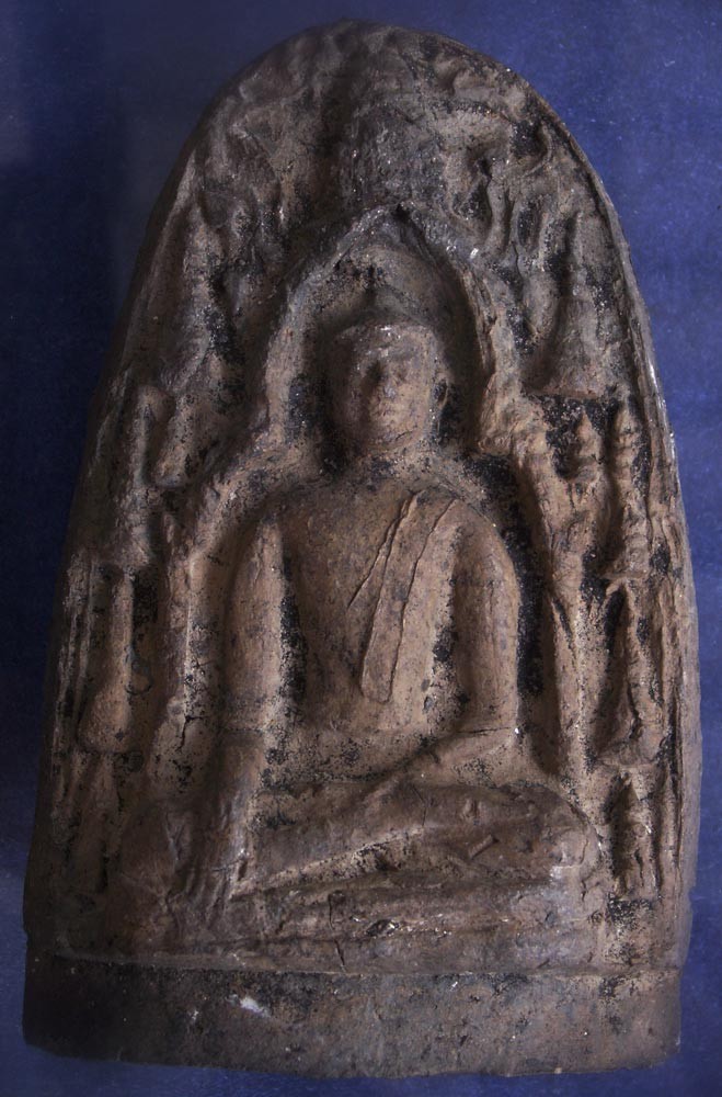 พระทวารวดี พระกรุเนื้อดิน พิมพ์พุทธคยา ฐาน 6 ซ.ม. สูง 9 ซ.ม.