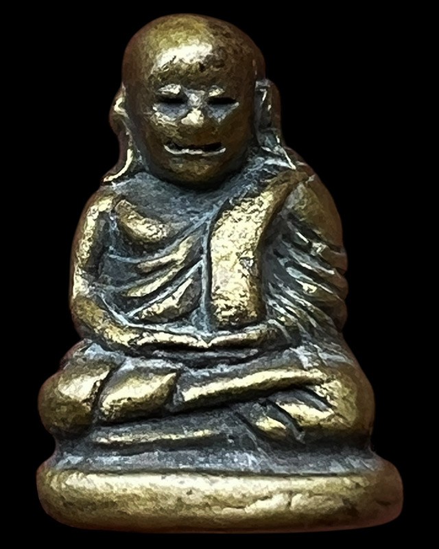 รูปหล่อหลวงพ่อเงิน วัดบางคลาน สูง 3 ซ.ม.  ได้มานาน พระบ้านเก่าเก็บหลายสิบปี ไม่ทราบที่