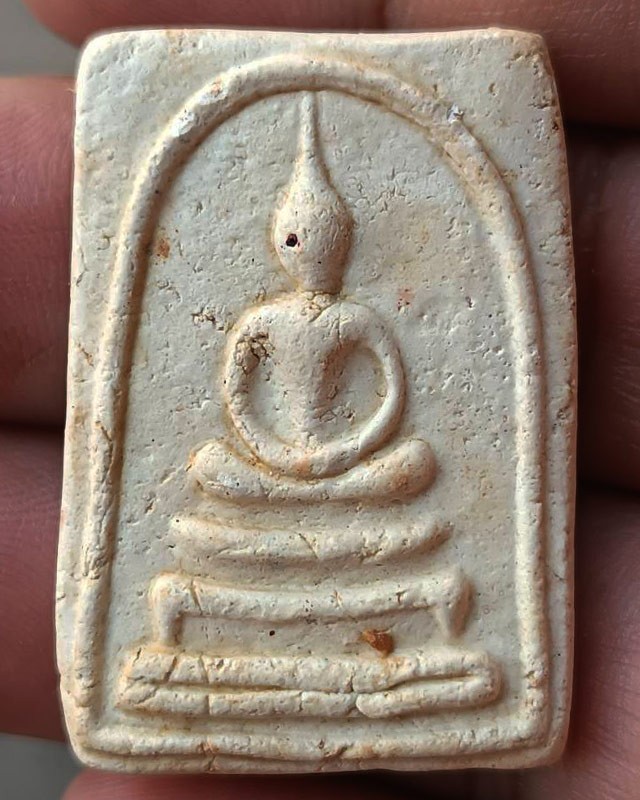 13.สมเด็จหลังสิงห์ หลวงปู่บัว วัดบางเป้ง ชลบุรี ผสมผงเก่าบางขุนพรหม