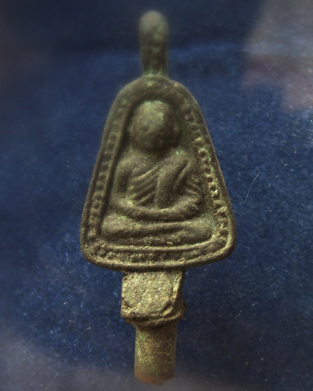 แท้ๆ จากวัด !! เหรียญหล่อจอบใหญ่ หลวงพ่อเงิน รุ่นปืนแตก วัดคงคาราม (บางคลานใต้) ตัดจากช่อกรรมการ ปี 2528 (8)