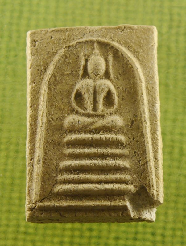 พระผงสมเด็จ พิมพ์เกศไชโยออกวัดชากลูกหญ้า หลวงปู่ทิม ปลุกเสก ปี 15 ประวัติชัดเจน เก็บก่อนแรง