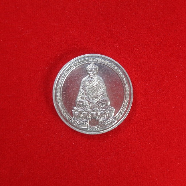 (120-) เหรียญไต้ฮงกง พิมพ์ 2 หน้า วัดหัวลำโพง จ.กรุงเทพฯ ปี 2537 เนื้อกะไหล่เงิน ขนาด 3 ซม. สวยครับ
