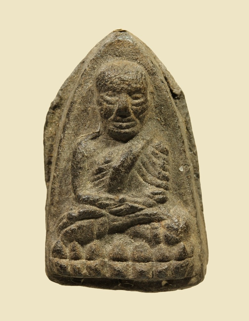 ʕ•́ᴥ•̀ʔっ..พระหลวงปู่ทวดพระอาจารย์นอง ปี 2535 เนื้อว่าน ฝังตะกรุดนารายณ์แปลงรูป 8 ดอก