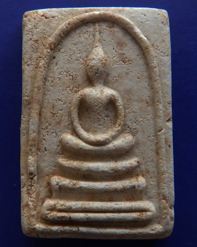 1.สมเด็จหลังสิงห์ หลวงปู่บัว วัดบางเป้ง ชลบุรี ผสมผงเก่าบางขุนพรหม