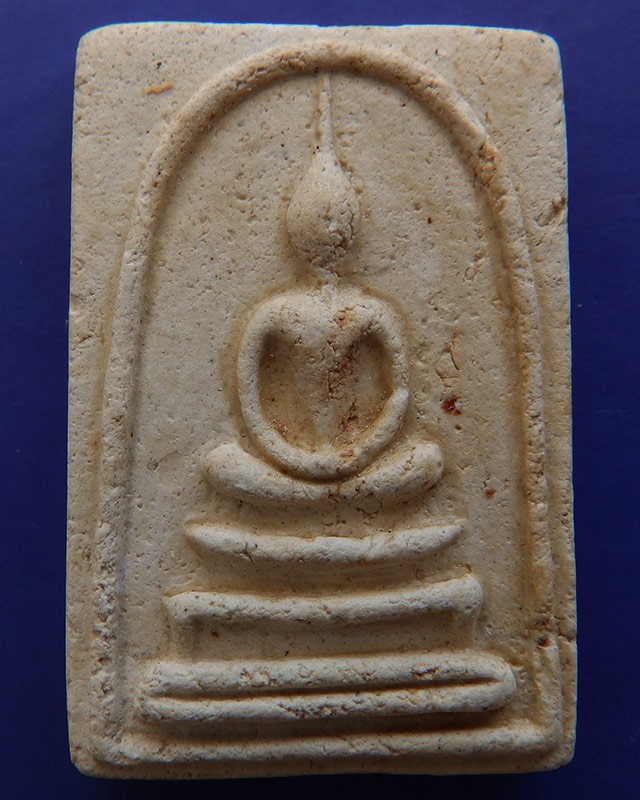 12. สมเด็จหลังสิงห์ หลวงปู่บัว วัดบางเป้ง ชลบุรี ผสมผงเก่าบางขุนพรหม