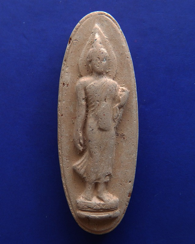 13.พระ 25 พุทธศตวรรษ เนื้อดิน พร้อมกล่องกำมะหยึ่สวยงาม