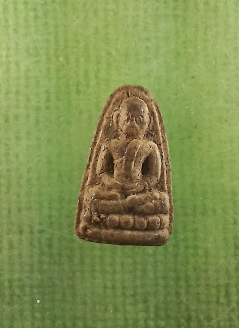 เปิดพระเพชรกลับ หลวงพ่อมหาวิบูลย์ รุ่นแรก หลังจาร ยะธาพุทโธนะ ยันต์กลับพระพทุธเจ้า 5 พระองค์ กลับร้ายกลายเป็นดี