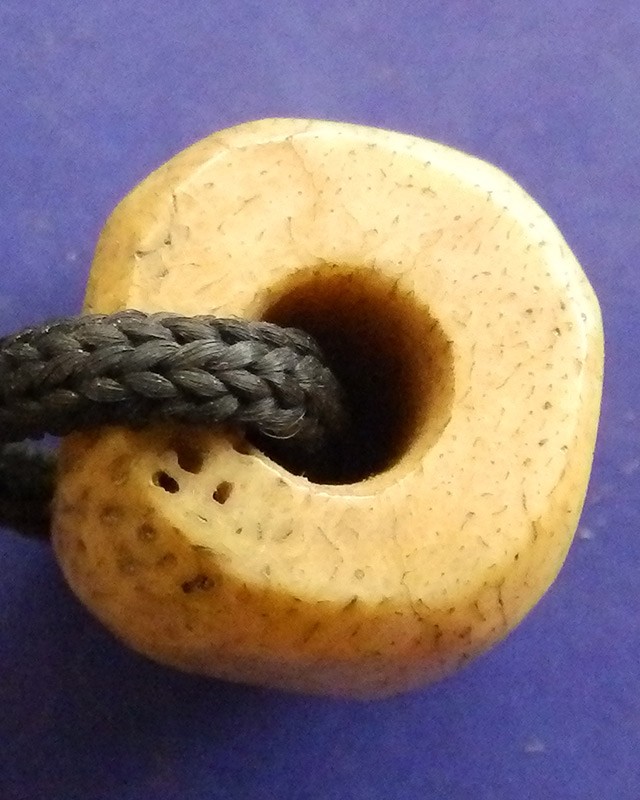 ลูกคั่นกระดูก/งาแกะ เก่าๆ ขนาด 1.2-1.3 ซ.ม.