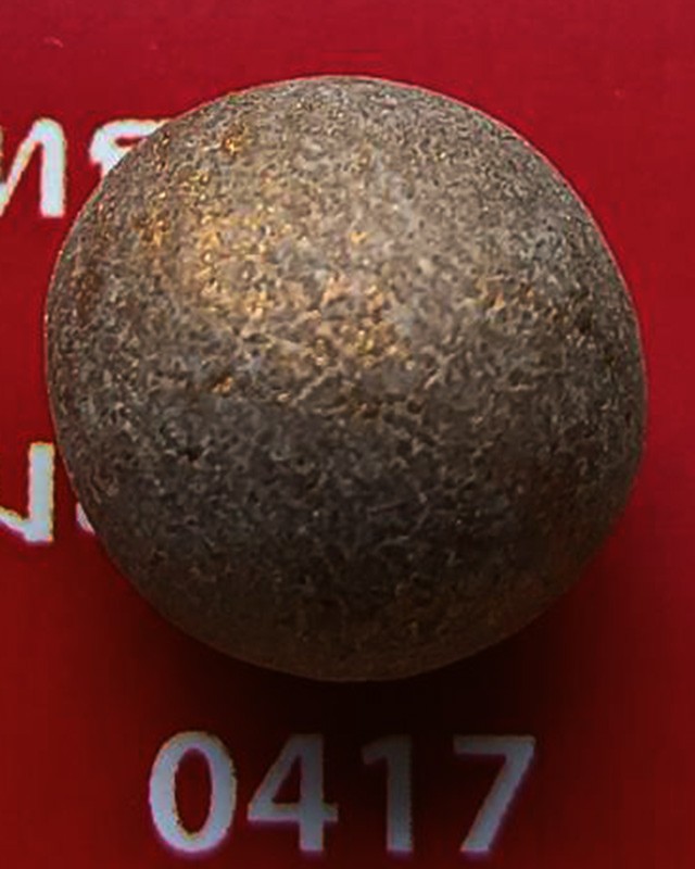 1.ลูกอมมหาปราบ ผงพรายกุมาร หลวงปู่ทิม วัดละหารไร่ พ.ศ. 2557 + ใบแนบ “กองบังคับการปราบปราม” จัดสร้าง