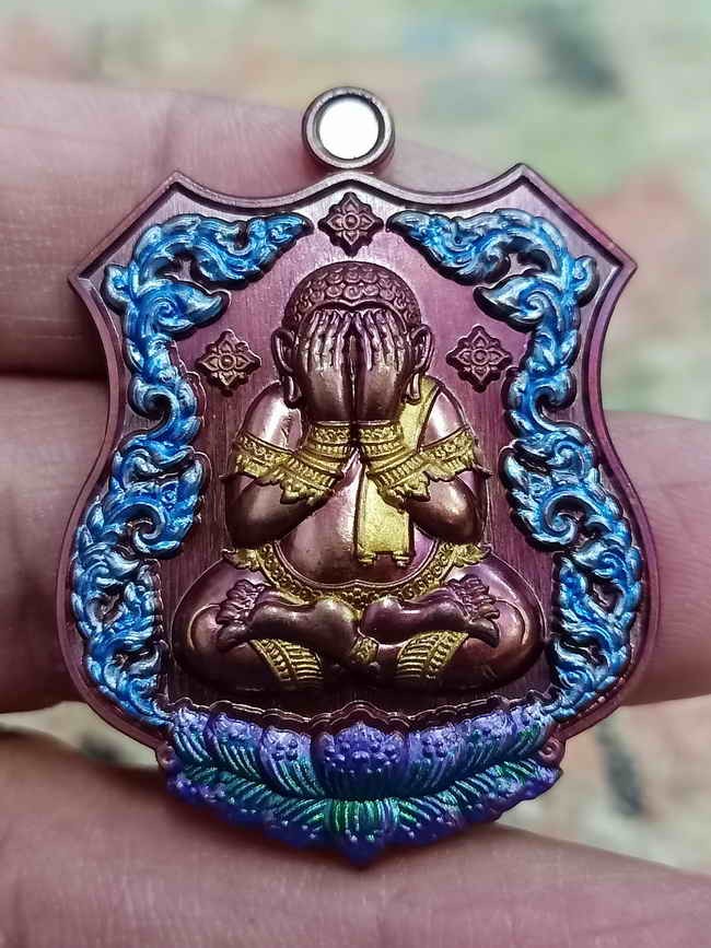 2-1895 วัดใจ 200 เลขแม่ทัพ พระปิดตาปั้มพุทธศิลป์ รุ่นภควัมมหาพรหม หลวงปู่โต๊ะ วัดถ้ำสิงโตทอง ราชบุรี 2566 เหรียญอาร์ม ทองแดงมันปูเพ้นท์ หมายเลข 1 สร้าง 9 เหรียญ กล่องกำมะหยี่เดิม***สร้างน้อย