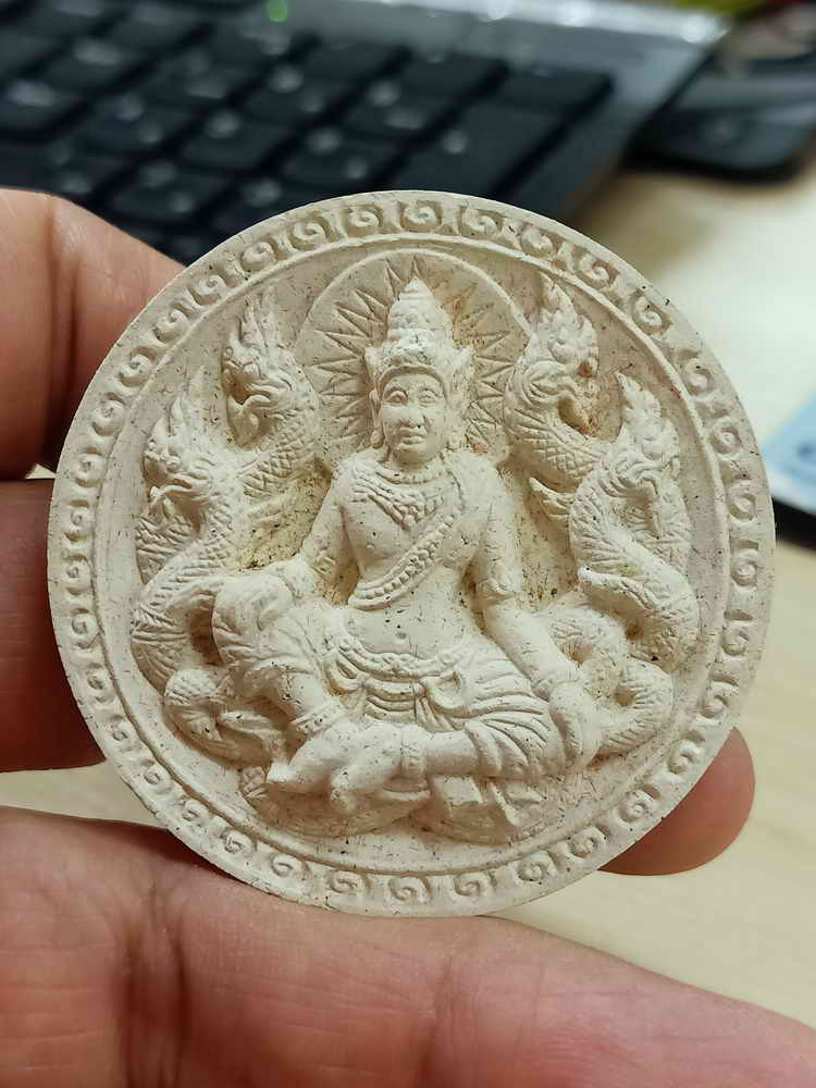 2-1856 G#2 วัดใจ 50 จตุคามรามเทพ รุ่นอริยทรัพย์ไหว้ครู 50 พระอาจารย์ประสูติ ปิยธัมโม วัดในเตา จังหวัดตรัง ปี 2550 ว่านขาว 5 cm. กล่องเดิม