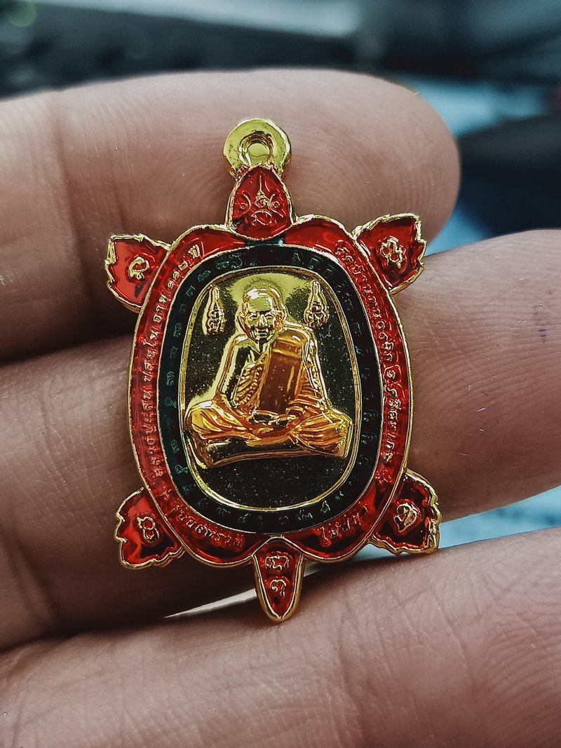 1-982 วัดใจ 50 แท้ทัน เหรียญเสมาพญาเต่าเรือน รุ่นแสนรวยไม่หยุด 112 ปี หลวงปู่แสน วัดบ้านหนองจิก จ.ศรีสะเกษ 2562 กล่องเดิม