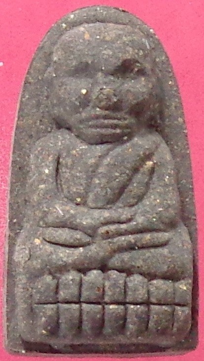 (120-) พระหลวงปู่ทวดพิมพ์พระรอด เนื้อว่าน พระของขวัญวัดห้วยมงคล สวยครับ