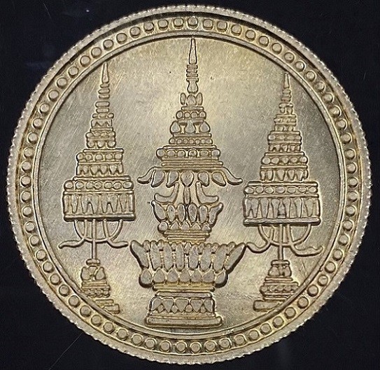 (เคาะเดียวแดง) เหรียญที่ระลึก เนื้ออัลปาก้า ขนาด 3 ซม. สวยครับ