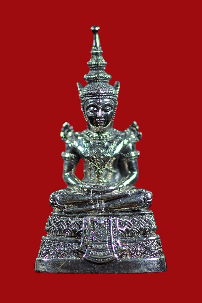 ʕ•́ᴥ•̀ʔっ. .พระแก้วมรกต กรมสรรพสามิต เนื้อเงิน ครบรอบ 64 ปี พ.ศ.2539 + บัตรตรวจสอบ dd-pra