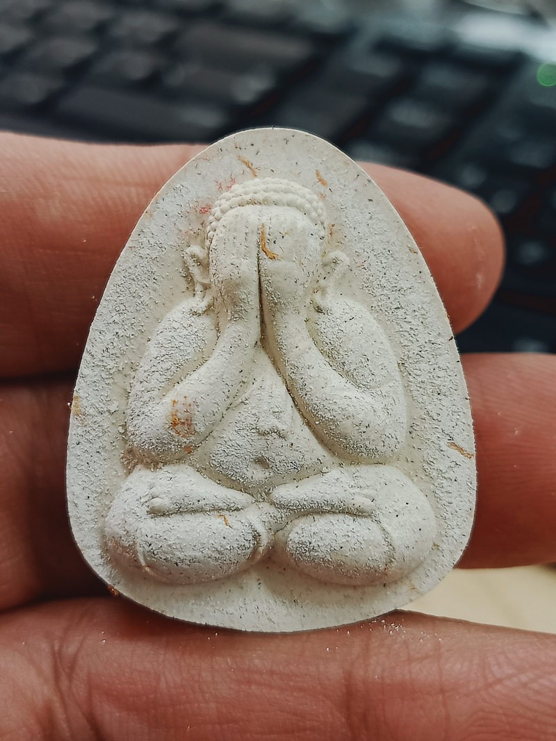 1-906 วัดใจ 50 พระผงปิดตารวยทรัย์ 100 ปี หลวงพ่อพัฒน์ วัดห้วยด้วน จ.นครสวรรค์ 2564 เนื้อผง เลข 599 กล่องเดิม