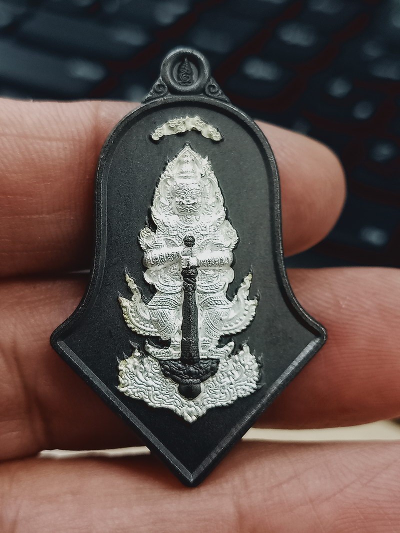 1-833 วัดใจ 50 เหรียญท้าวเวสสุวรรณโณ มหามงคลพุทธศตวรรษ วัดป่าโนนนางชื่น จ.ร้อยเอ็ด 2565 งาน BRD หน้าหลังสีเงิน เลข 241 กล่องเดิม