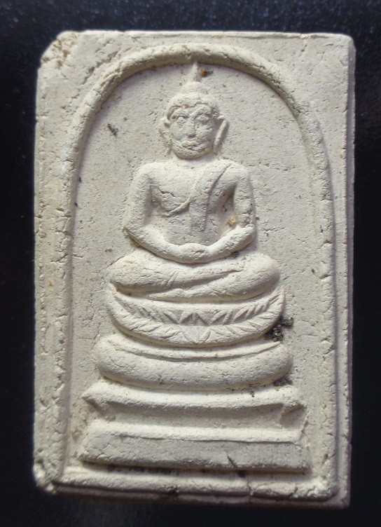 (เคาะเดียวแดง) พระผงหลวงพ่อกึ๋น วัดดอนยานนาวา จ.กรุงเทพฯ ปี 2479 พระดี ผงดี พุทธคุณสูง สวยครับ