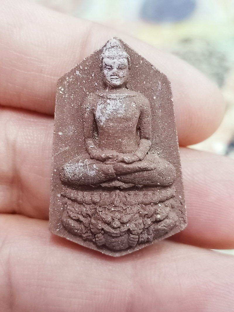 D2516 วัดใจ 50 เนื้อผงพระพุทธเมตตา ฝังตะกรุด เกศา หมายเลข 425