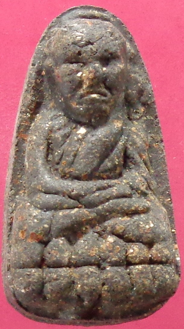 (120-) หลวงปู่ทวด หลวงพ่อไพโรจน์ พิมพ์พระรอด วัดห้วยมงคล สวยครับ