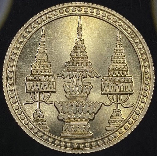 (เคาะเดียวแดง) เหรียญที่ระลึก เนื้ออัลปาก้า ขนาด 3 ซม. สวยครับ