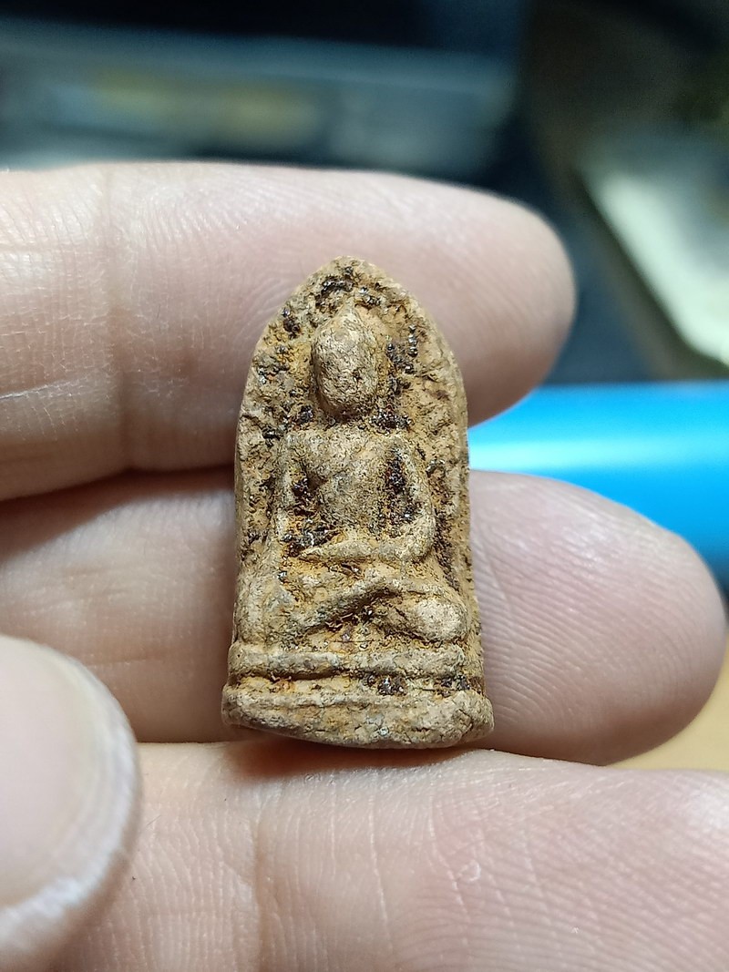 1-799 วัดใจ 50 พระรอดมหาวัน รุ่นรับสมณศักดิ์ พระครูรัตนธรรมโสภณ วัดบ้านไร่เจริญผล จ.สมุทรสาคร 2536 กล่อวเดิม