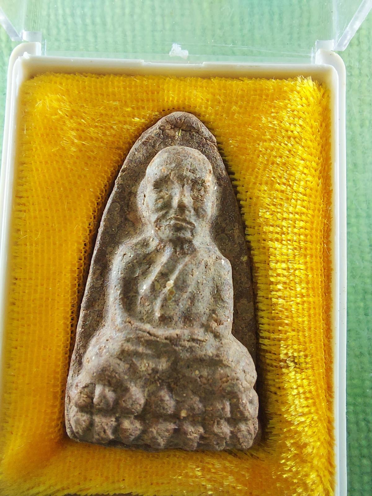 หลวงพ่อทวด ปาฏิหารณ์ วัดห้วยมงคล หลังโรยแร่ มวลสารเพียบ