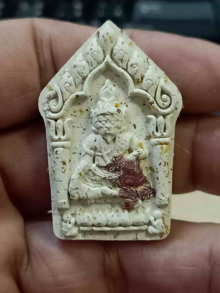 2-45 วัดใจ 50 อาจารย์แจ้ดับเทียนชัย พระขุนแผนบูชาครู รุ่นแรก สองเศรษฐีบารมีครูแรง นะมะพะทะ เสาร์ 5/65 พิธี 9 วาระ วัดอัมพวัน จ.มุกดาหาร 2565 เนื้อผงสีขาว พิมพ์พ่อแก่ฤาษี โรยแบงค์ หมายเลข 30 กล่องเดิม