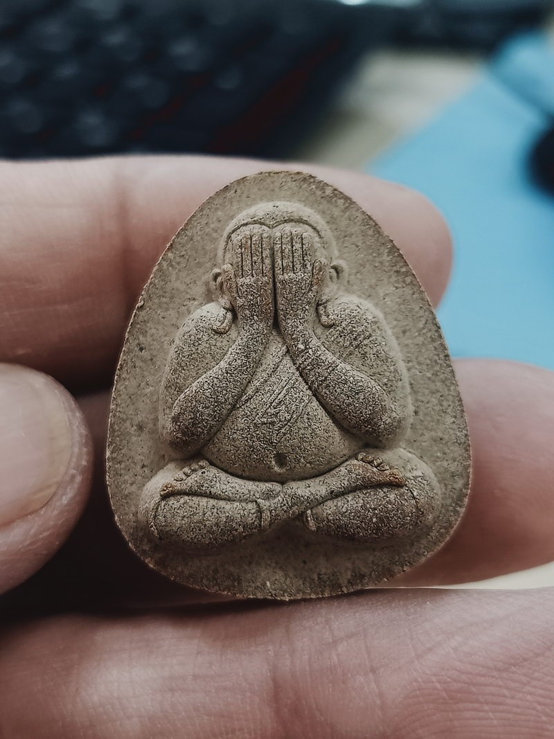 1-946 วัดใจ 50 พระปิดตารุ่นแรกเศรษฐีตัวจริง หลวงพ่อต้น วัดหนองโพธิ์ จ.กาญจนบุรี เนื้อผงว่าน เลข 547 กล่องเดิม