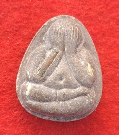 พระปิดตา รุ่นปลดหนี้ หลวงพ่อคูณ ปริสุทโธ วัดบ้านไร่ จ.นครราชสีมา ปี2537 เนื้อผงพุทธคุณ ผงว่าน ฝังตะกรุด