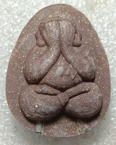 เริ่มต้นที่ 50 บาท ปิดตารุ่น เพิ่มทรัพย์ เพิ่มสุข หลวงปู่หงษ์ พรหมปัญโญ วัดเพชรบุรี จ.สุรินทร์ ปี ๕๓ สร้าง 599 องค์ ตะกรุดคู่ องค์ที่ ๒