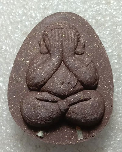 เริ่มต้นที่ 50 บาท ปิดตารุ่น เพิ่มทรัพย์ เพิ่มสุข หลวงปู่หงษ์ พรหมปัญโญ วัดเพชรบุรี จ.สุรินทร์ ปี ๕๓ สร้าง 599 องค์ ตะกรุดคู่