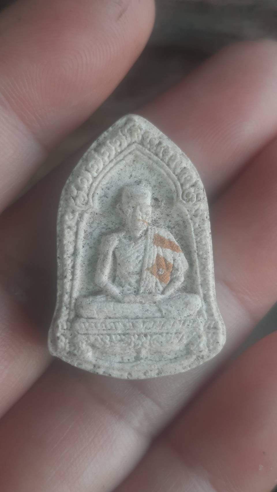 พระผง 6 รอบ หลวงพ่อเกษม สุสานไตรลักษณ์  จ.ลำปาง ปี 25226 +++ม1