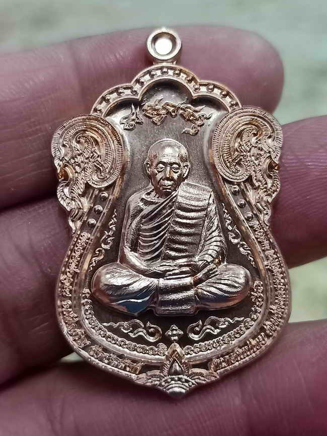 2-2135 วัดใจ 100 เหรียญชนะจนรุ่งเรือง หลวงพ่อคูณ วัดบัลลังก์ จ.นครราชสีมา 2567 ทด.187 กล่องเดิม
