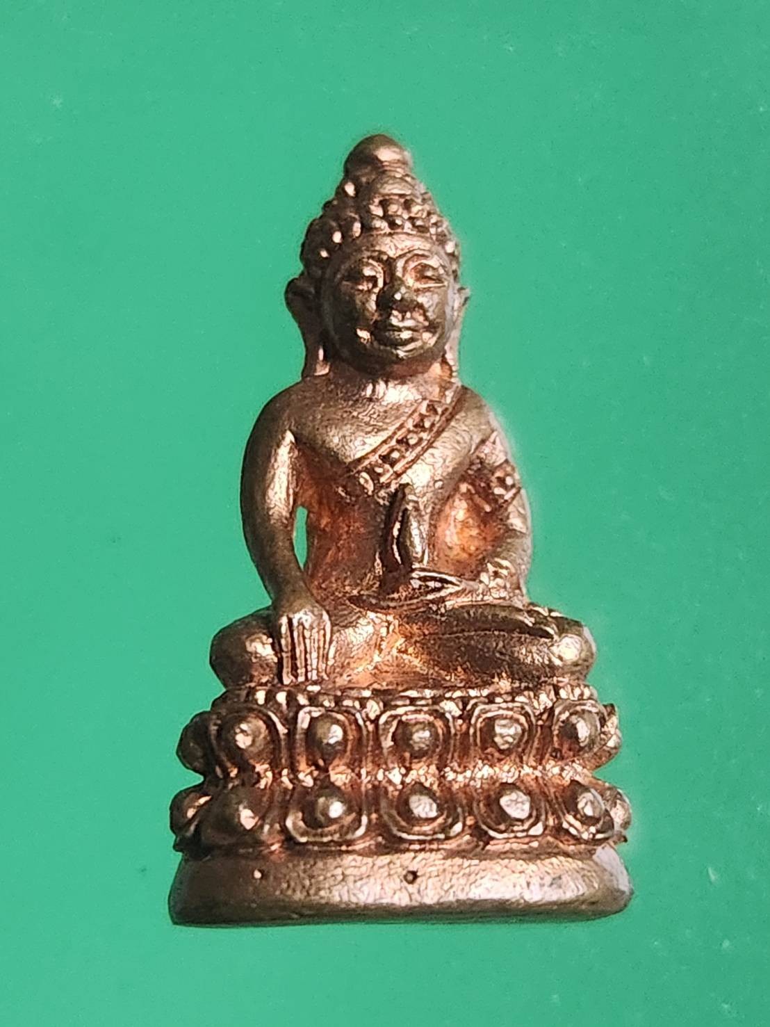 ## 80 ## กริ่ง หลวงพ่อเกลี้ยง วัดเนินสุธาวาส ปี2526 ตอก วจร ด้านหลังที่ฐาน เนื้อทองแดง สวยครับ