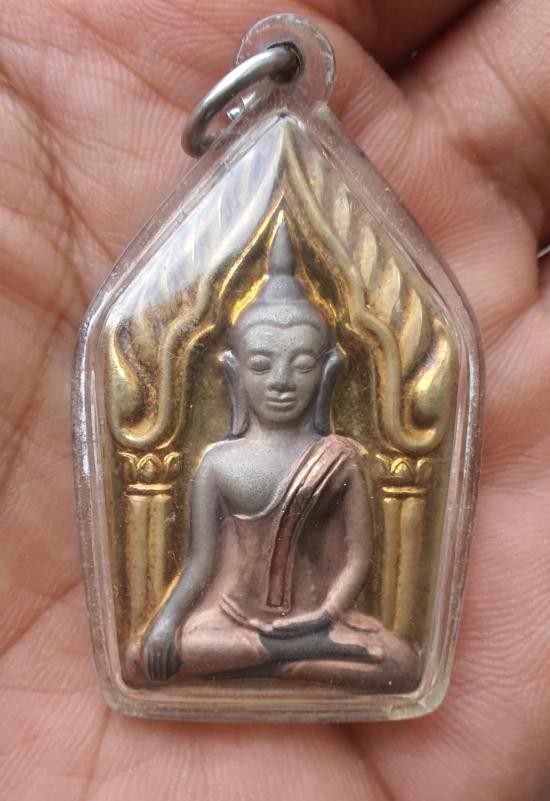 350.- พระขุนแผน-กุมารสมบัติ เนื้อสามกษัตริย์ หลวงพ่อพูล วัดไผ่ล้อม นครปฐม ปี2548 พร้อมเลี่ยม
