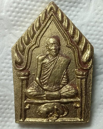 เริ่มต้นที่ 50 บาทหลวงปู่คำบุ รุ่นฉลองวิหารเจดีย์สีชมภู วัดกุดชมภู จ.อุบลราชธานี กรรมการทาทอง(แท้ทัน)