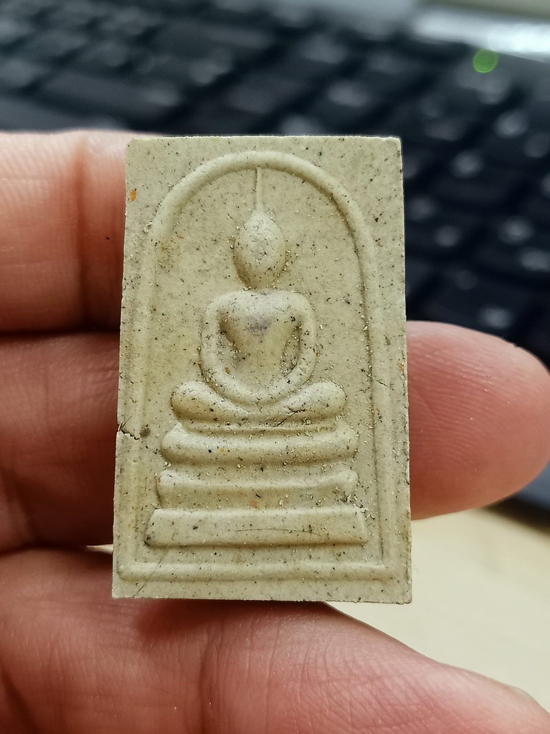 ✅1-1651 วัดใจ 50 พระสมเด็จเกศทะลุซุ้ม รุ่นเมตตามหานิยม หลวงพ่อนิยม วัดแจ้งนอก นครราชสีมา 2555 หลังตรายาง กล่องเดิม