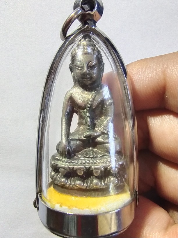 800.- พระกริ่ง พ.เขมจาโร พร้อมตลับกระเช้าแสตนเลส1